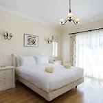 White By Sapvillas Vilamoura