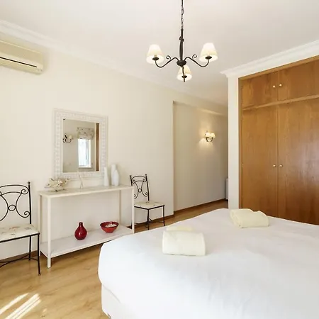 White By Sapvillas * Vilamoura
