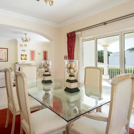 White By Sapvillas Villa Vilamoura