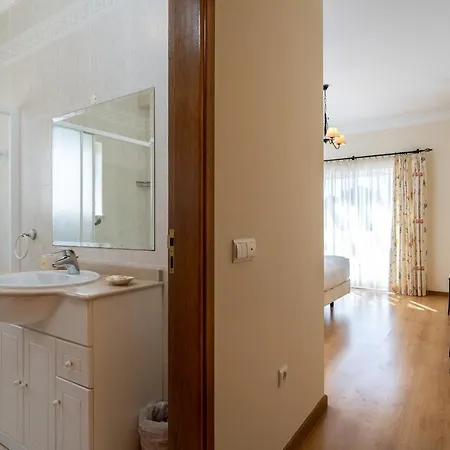 White By Sapvillas Vilamoura