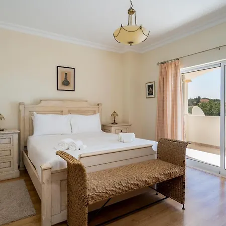 וילה White By Sapvillas *