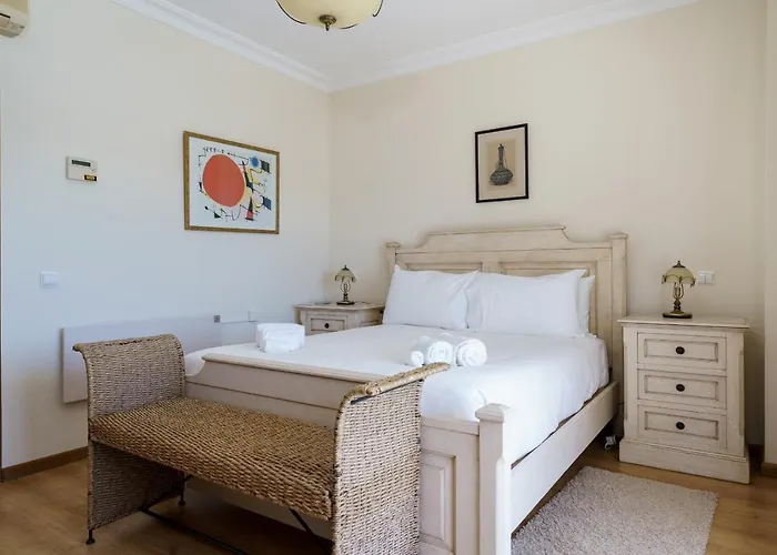 White By Sapvillas Villa *