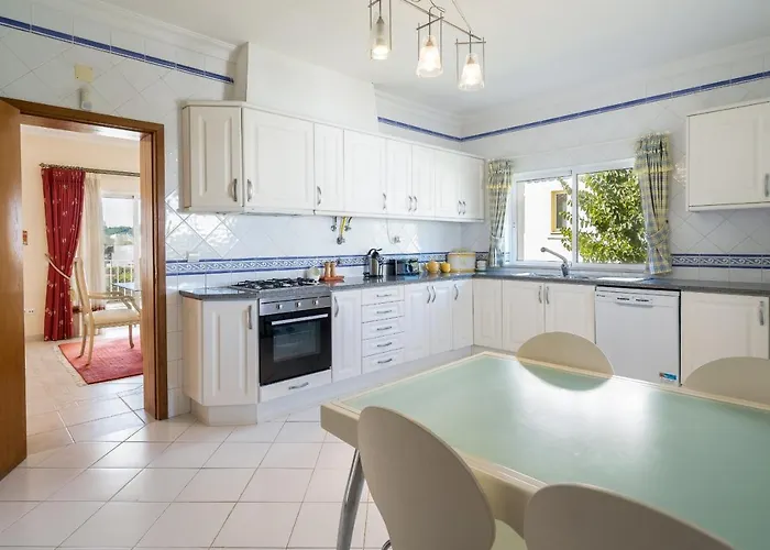 White By Sapvillas *